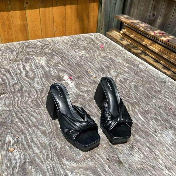 - Circus NY by Sam Edelman chunk platforms size 6.5‎ black Marianna main image 6